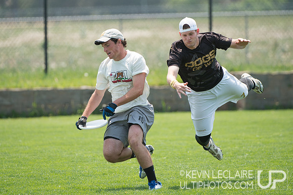 2012 USAU D-I College Championships Saturday Action