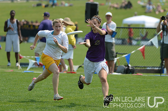 2012 USAU D-I College Championships Saturday Action