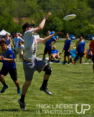 2014 USAU D-I College Champs Friday Action