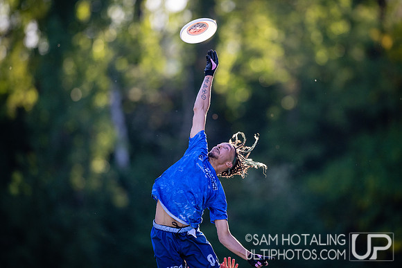 Oakland Spiders at Seattle Cascades in the UFA Regular Season