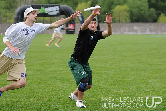 Saturday 5pm Crossover Round -- 2011 USAU College Championships