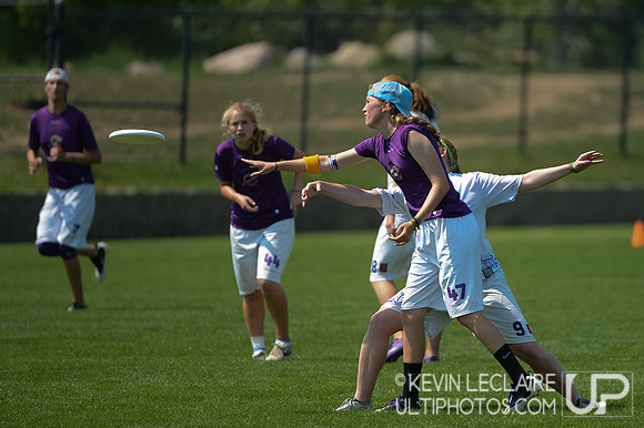 2012 USAU D-I College Championships Saturday Action
