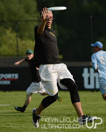 2012 USAU D-I College Championships Saturday Action