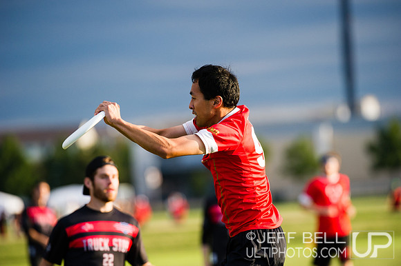 USAU_Nationals_2013_Friday_20131018_175914_JBP6513