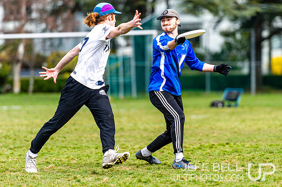 The ninth annual Douglas Bowl featuring UVIC and UBC Women’s and Open Ultimate teams.
