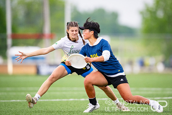 Women’s pool play at USAU DI College Championships