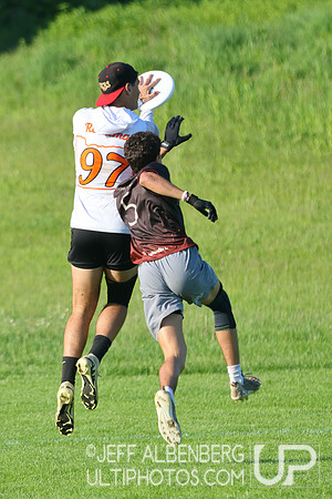 Pool play at USAU D1 College Championships