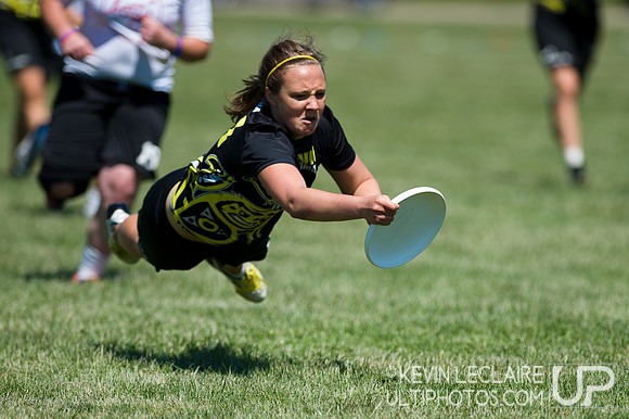 2014 USAU D-I College Champs Friday Round 4 Action