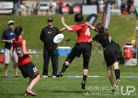 2012 USAU D-I College Championships Saturday Action