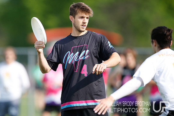Day 1 of USA Ultimate 2022 D-III College Championships.