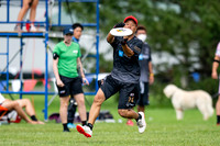 Buzz Bullets vs Seattle Sockeye in pool play at World Ultimate Club Championships