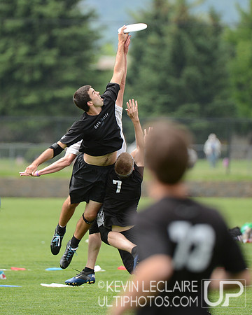 2012 USAU D-I College Championships Friday Action