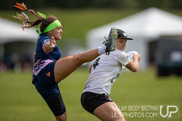 Day 1 of the USA Ultimate D-I College Championships