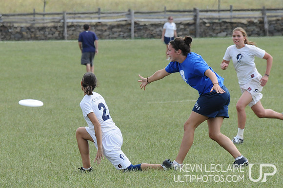 Sunday Women's Division - Georgetown v. Dirty Ladies A - 2009 Capital Sectionals