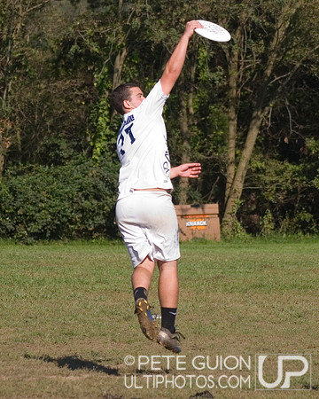 Sunday Round 1 Action -- 2011 Hucks off the Hilltop