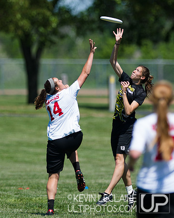 2014 USAU D-I College Champs Friday Round 4 Action