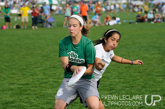 2012 USAU D-I College Championships Friday Action