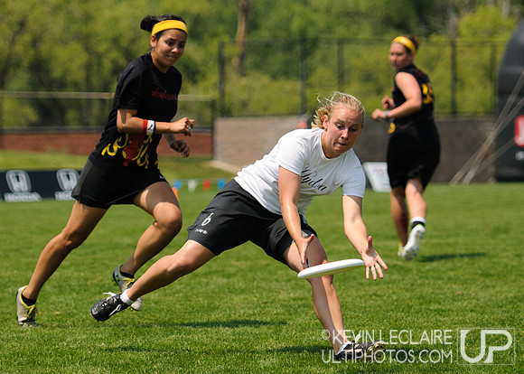 2012 USAU D-I College Championships Saturday Action
