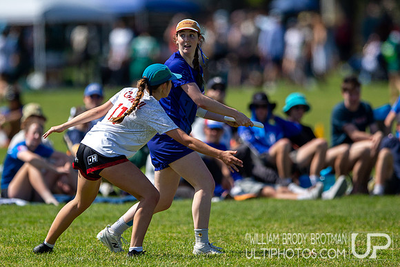 Day 2 of the USA Ultimate D-I College Championships