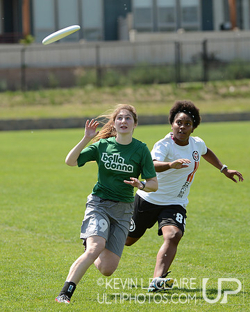2012 USAU D-I College Championships Friday Action