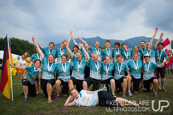 GOLDEN GIRLS Team Photo (Women's Masters Bronze Medalists)