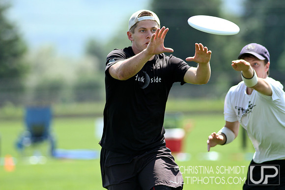 2012 USAU D-I College Championships Friday Round 1 Action