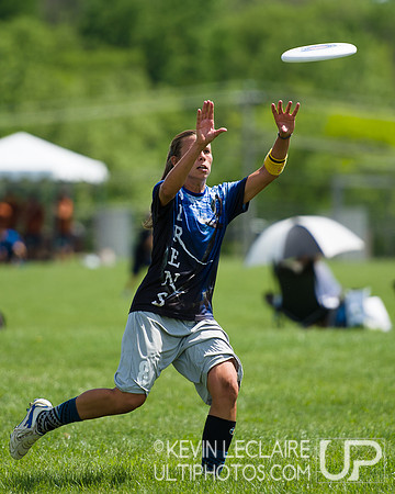 2014 USAU D-I College Champs Saturday Round 4 Action