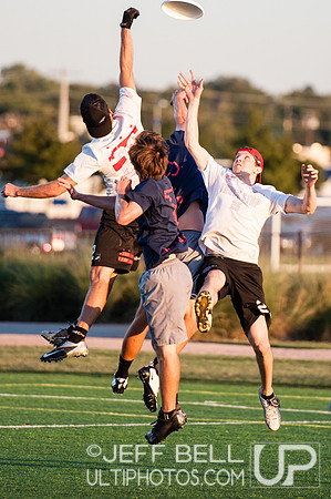 USAU_Nationals_2013_Thursday_20131016_182805_JBP3273