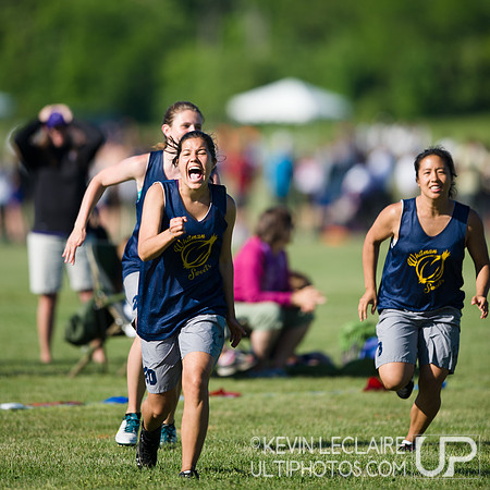 2014 USAU D-I College Champs Saturday Round 1 Action
