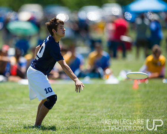 2014 USAU D-I College Champs Friday Round 3 Action