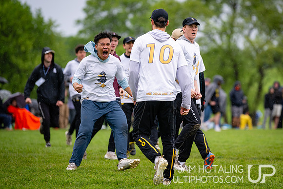 Quarterfinals at USAU DI College Championships