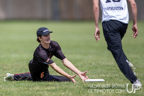 Day 1 of the USA Ultimate D-I College Championships