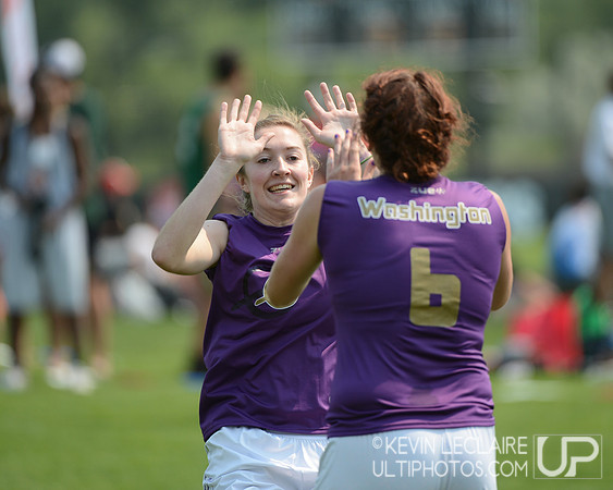 2012 USAU D-I College Championships Saturday Action