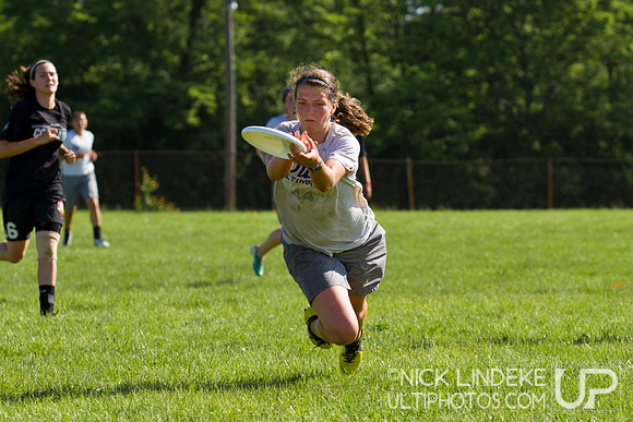 2014 USAU D-I College Champs Sunday Action