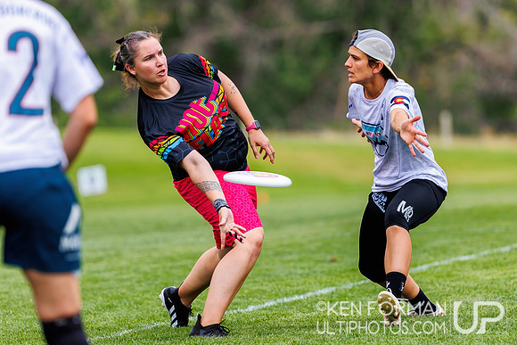 Hot Flash vs. Molly Grey