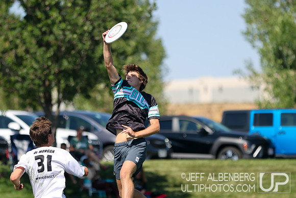 Pool play at USAU Youth Club Championships