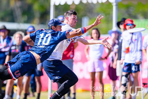 Men’s semifinals during World Ultimate Championships at Runaway Bay Precinct