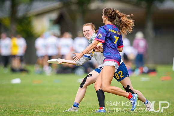 Pool play at USAU D-I College Championships