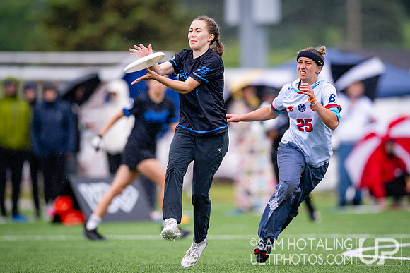 Quarterfinals at USAU DI College Championships