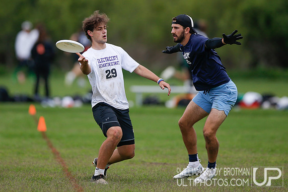 Day 1 of USA Ultimate 2022 D-III College Championships