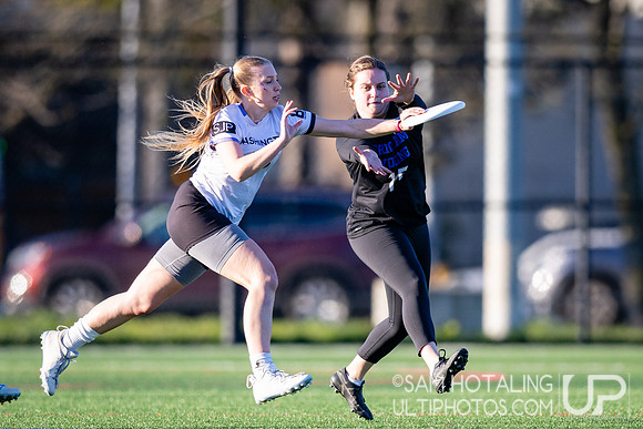University of Washington vs BYU exhibition game at Northwest Challenge
