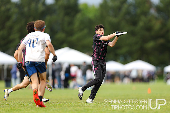 Saturday full coverage from USAU D-IIII College Championships, Pool Play Round 1: Claremont vs Richmond