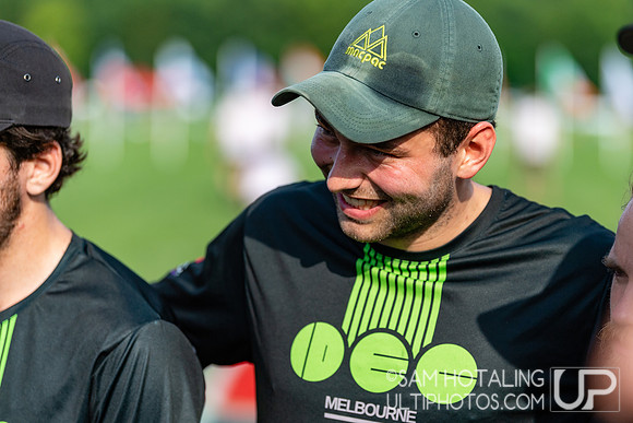Clapham Ultimate vs Melbourne Ellipsis in pool play at World Ultimate Club Championships