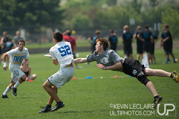 2012 USAU D-I College Championships Saturday Action