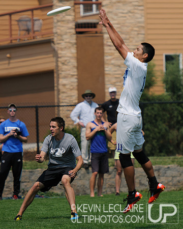 2012 USAU D-I College Championships Saturday Action