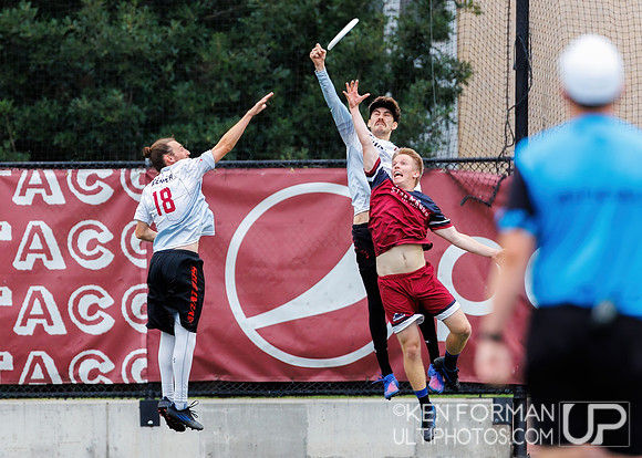 Action from Colorado  Summit vs. Los Angeles Aviators.