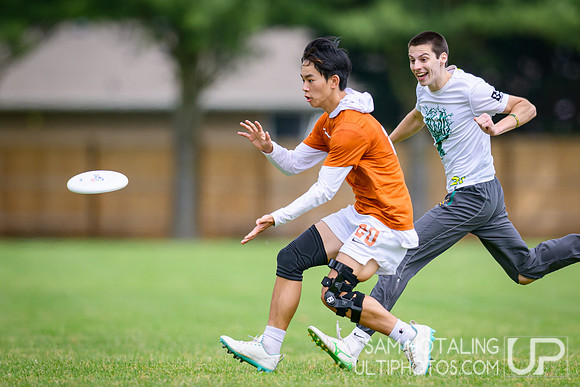 Pool play at USAU D-I College Championships