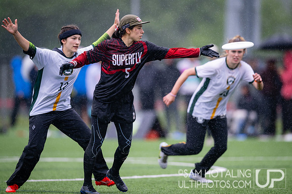 Semifinals at USAU DI College Championships