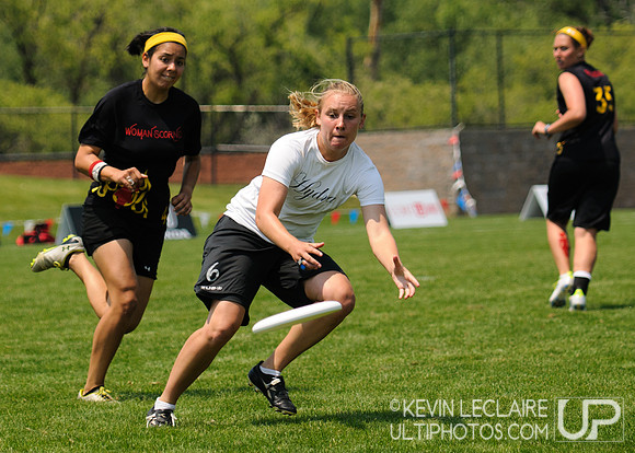 2012 USAU D-I College Championships Saturday Action