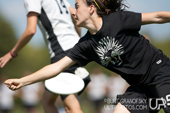 Girls Division, Championship -- 2012 USAU HS Northeasterns
